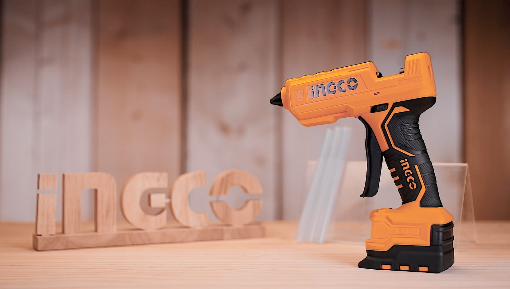 1 INGCO Cordless glue gun 1